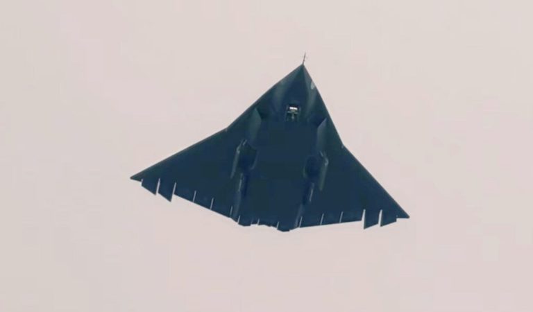 Çin’in altıncı kuşak uçağı J-36, uçak gemisine bu sistemle inecek