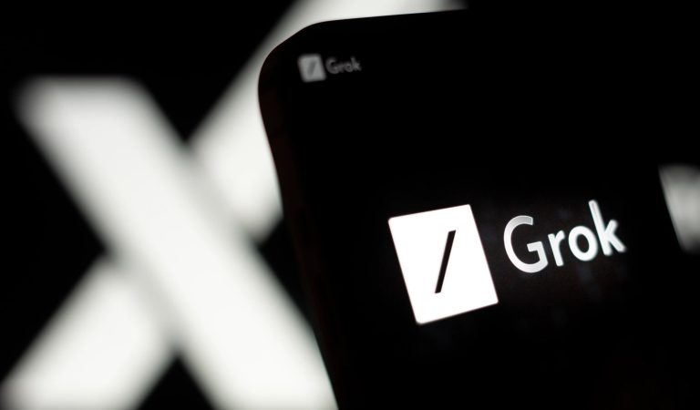 xAI vites yükseltti, Grok’a “Hafıza” özelliği geldi