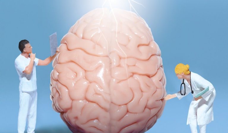 Alzheimer teşhisinde ihtilal: FDA birinci kan testini onayladı