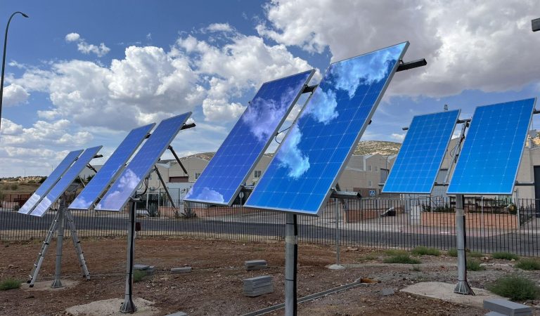 PV ve CSP’yi birleştiren %60 daha verimli yeni kuşak güneş gücü santrali tanıtıldı PV ve CSP’yi birleştiren %60 daha verimli yeni kuşak güneş gücü santrali tanıtıldı