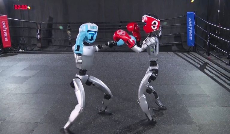 Sinema gerçek oldu: İnsansı robotlar boks için ringe çıkıyor Sinema gerçek oldu: İnsansı robotlar boks için ringe çıkıyor